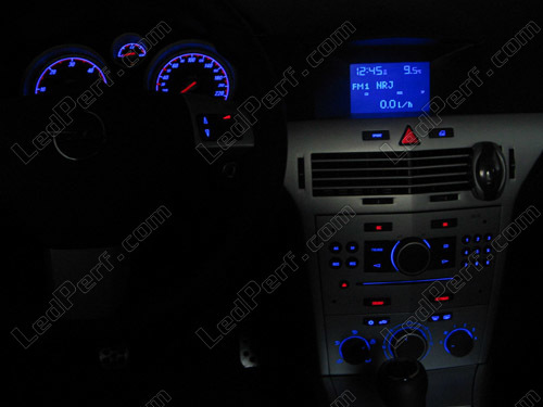 Blauer Tacho Tachobeleuchtung LED LEDs SMD Umbauset Opel Astra H - Zafira B
