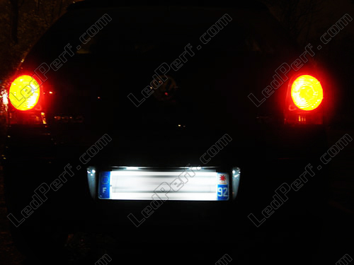 AUTOELEGANCETUNING - AUTOELEGANCETUNING - Kennzeichenbeleuchtung LED für VW Golf  4 Polo 9N Beetle Nummernschildbeleuchtung